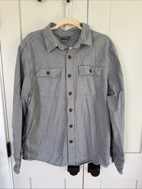 L.L. Bean Men's Gray Chamois Long-Sleeve Button-Down Shirt